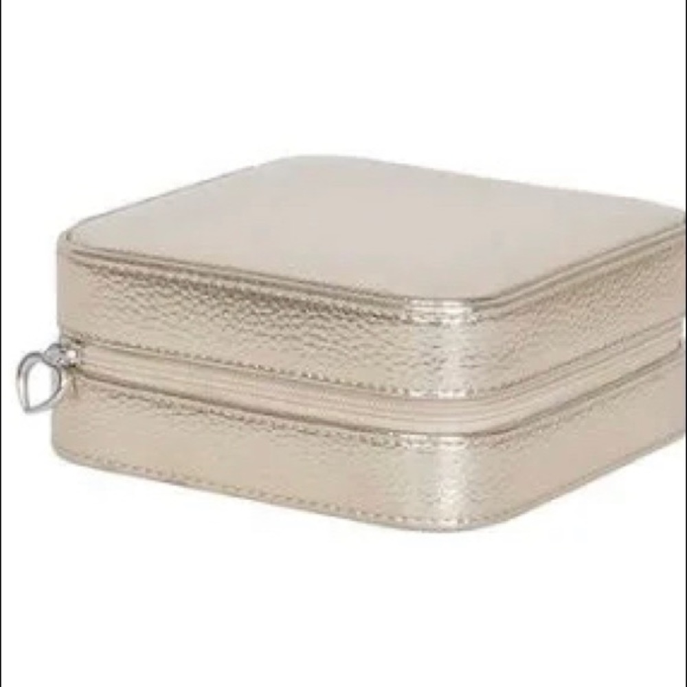 TRAVELING JEWELRY CASE